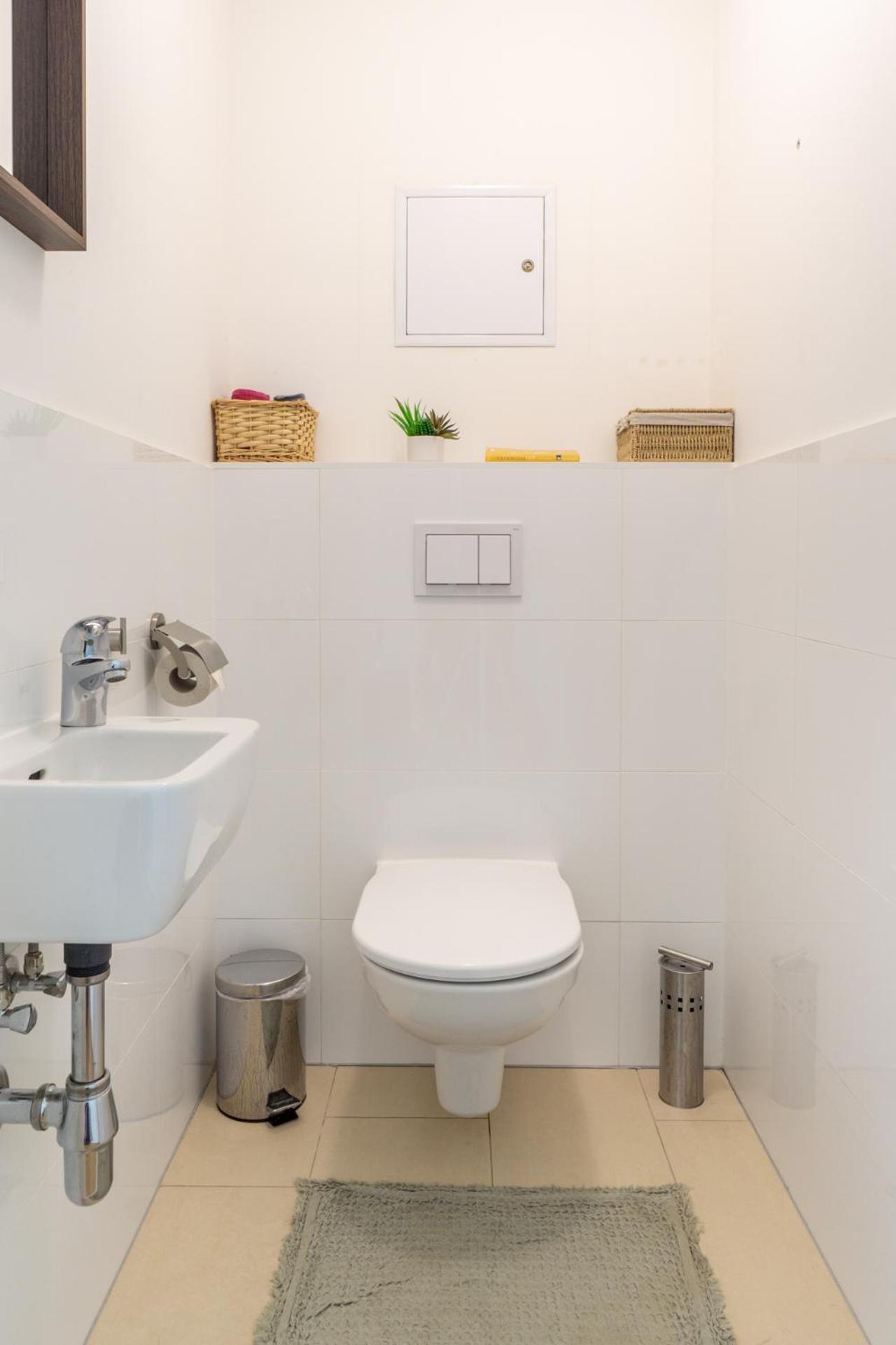 Apartment With Garden Close To Stadthalle, Westbahnhof Vienna Exterior photo
